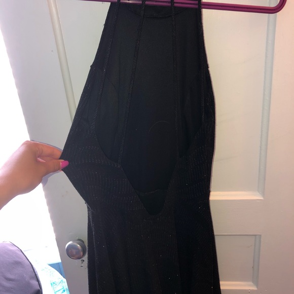 Short sparkly black dress with open back ! - Picture 6 of 6